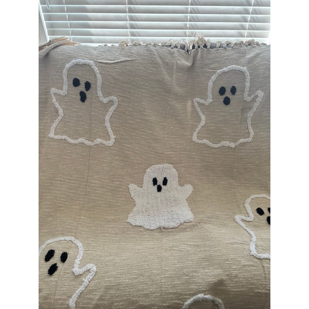 Ghost Throw‎ - Picture 2 of 8